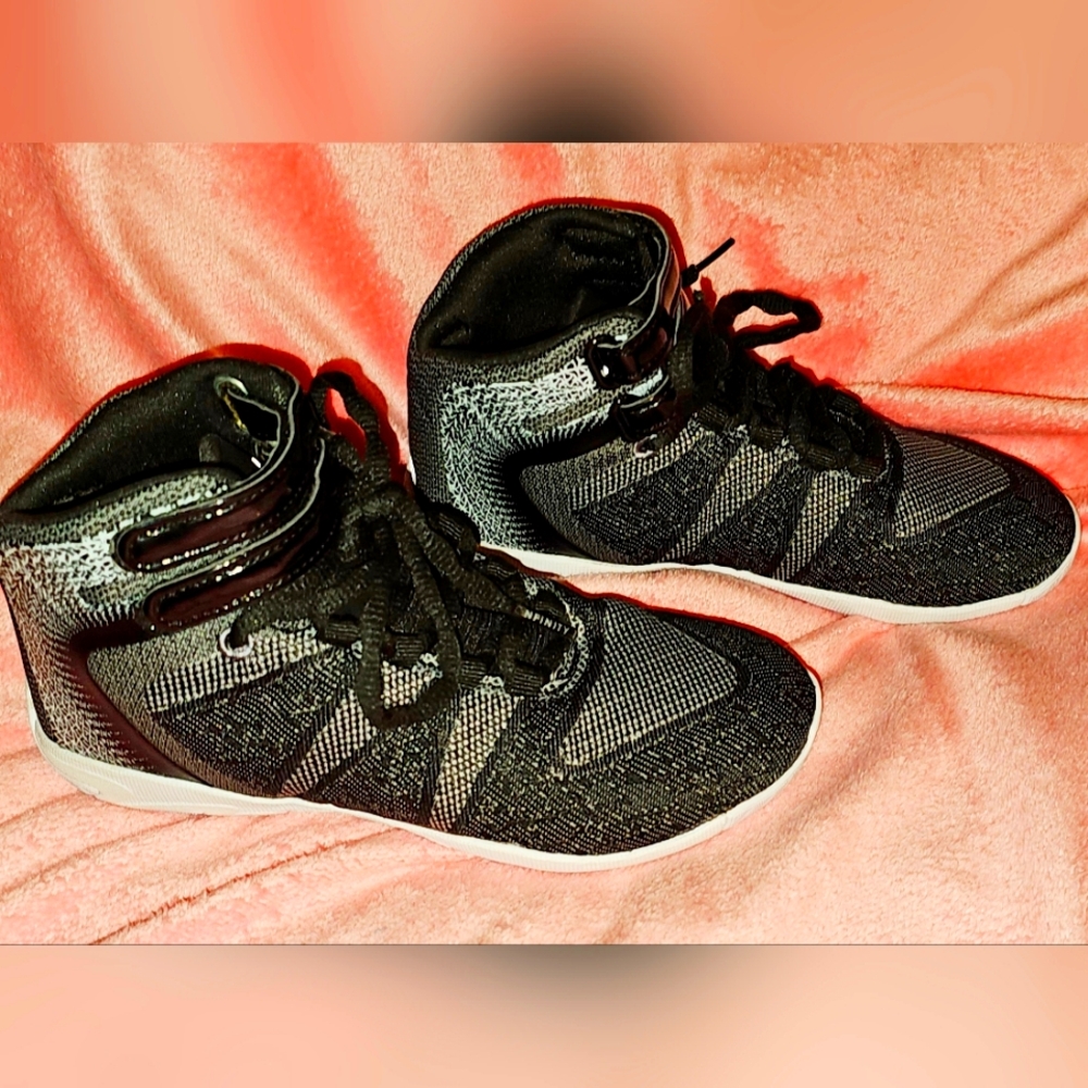 nfinity Cheer Shoes Titan High Tops Onyx Size Y2
